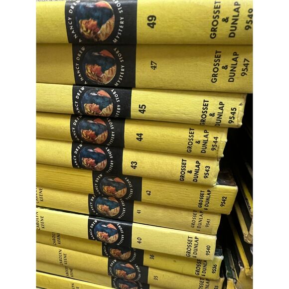 VINTAGE LOT OF 32 NANCY DREW MYSTERY STORIES HARDBACK BOOKS BY CAROLYN KEENE - Picture 7 of 7